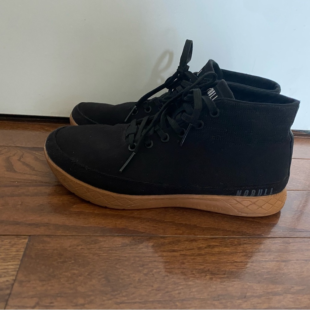 NO BULL TRAINERS SIZE 9